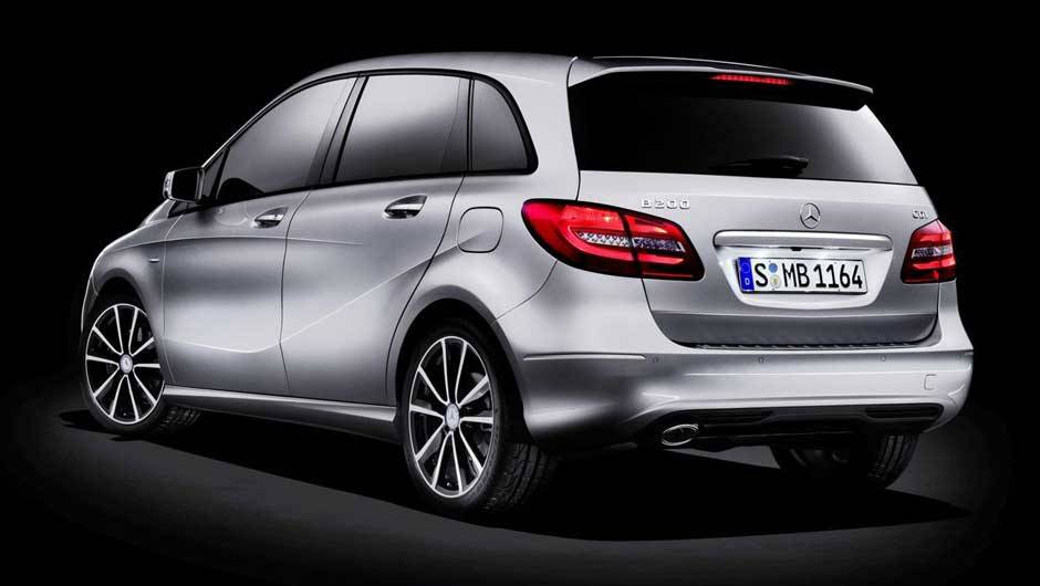 A marca não esconde a inspiração nos novos CLS e SLS. <a href="https://beta-develop.quatrorodas.abril.com.br/carros/lancamentos/mercedes-benz-classe-b-637678.shtml" rel="migration">Leia mais</a> A marca não esconde a inspiração nos novos CLS e SLS. <a href="https://beta-develop.quatrorodas.abril.com.br/carros/lancamentos/mercedes-benz-classe-b-637678.shtml" rel="migration">Leia mais</a>