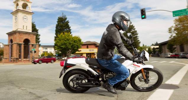 A vers&atilde;o urbana S Zero atinge uma autonomia de mais de 180 km | <a href="https://beta-develop.quatrorodas.abril.com.br/moto/noticias/zero-versao-2012-675928.shtml" rel="migration">Leia mais</a>