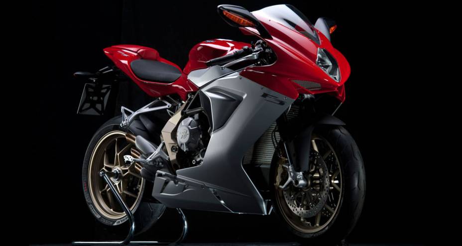 Fabricada em Varese, a F3 chega ao mercado europeu em breve | <a href="https://beta-develop.quatrorodas.abril.com.br/moto/noticias/mv-agusta-comeca-produzir-f3-676377.shtml" rel="migration">Leia mais</a>