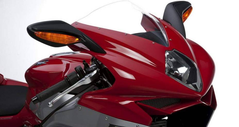 São precisas 1.200 peças para fazer uma F3 | <a href="https://beta-develop.quatrorodas.abril.com.br/moto/noticias/mv-agusta-comeca-produzir-f3-676377.shtml" rel="migration">Leia mais</a> São precisas 1.200 peças para fazer uma F3 | <a href="https://beta-develop.quatrorodas.abril.com.br/moto/noticias/mv-agusta-comeca-produzir-f3-676377.shtml" rel="migration">Leia mais</a>