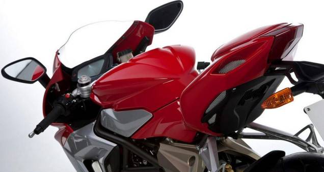 O design italiano não nega a origem italiana da F3 | <a href="https://beta-develop.quatrorodas.abril.com.br/moto/noticias/mv-agusta-comeca-produzir-f3-676377.shtml" rel="migration">Leia mais</a> O design italiano não nega a origem italiana da F3 | <a href="https://beta-develop.quatrorodas.abril.com.br/moto/noticias/mv-agusta-comeca-produzir-f3-676377.shtml" rel="migration">Leia mais</a>