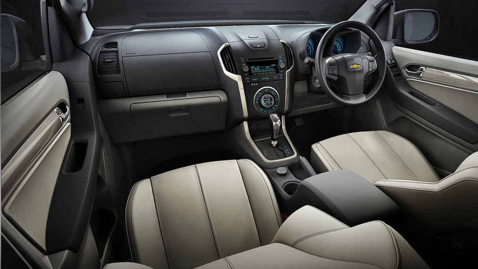 Ser&atilde;o duas vers&otilde;es de acabamento, batizadas com as j&aacute; conhecidas nomenclaturas LT e LTZ | <a href="https://beta-develop.quatrorodas.abril.com.br/salao-do-automovel/2012/carros/s10-grand-blazer-704027.shtml" rel="migration">Leia mais</a>