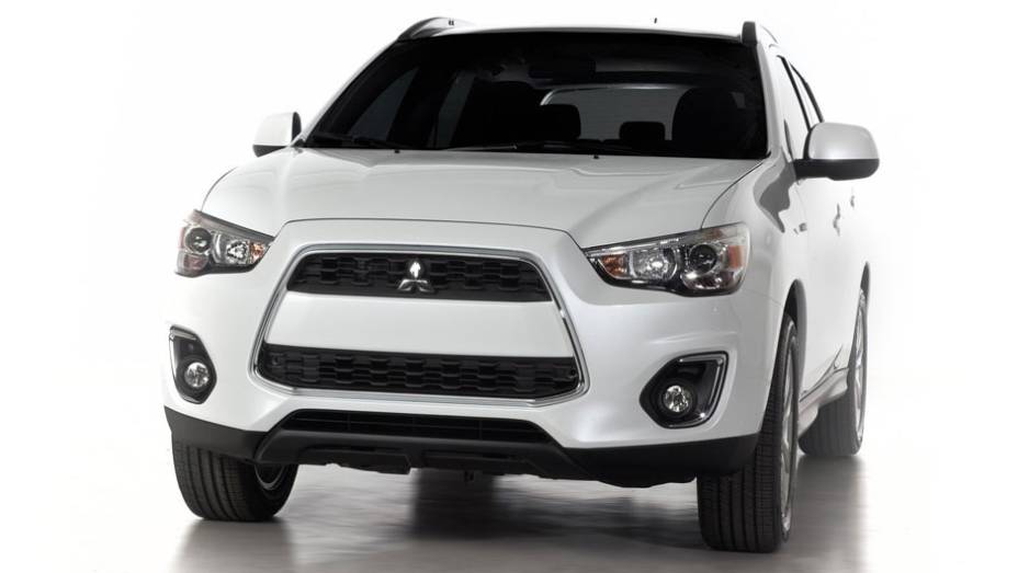 SUV, conhecido como ASX no Brasil, foi submetido a um facelift | <a href="https://beta-develop.quatrorodas.abril.com.br/saloes/nova-york/2012/mitsubishi-outlander-sport-681212.shtml" rel="migration">Leia mais</a>