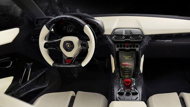Parte do interior é feita em fibra de carbono, o que assegura leveza ao carro | <a href="https://beta-develop.quatrorodas.abril.com.br/saloes/pequim/2012/lamborghini-urus-682649.shtml" rel="migration">Leia mais</a> Parte do interior é feita em fibra de carbono, o que assegura leveza ao carro | <a href="https://beta-develop.quatrorodas.abril.com.br/saloes/pequim/2012/lamborghini-urus-682649.shtml" rel="migration">Leia mais</a>