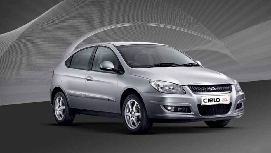 Chery Cielo: conhecido dos brasileiros, o hatch chinês se destaca pelo design | <a href="https://beta-develop.quatrorodas.abril.com.br/noticias/sergio-pininfarina-morre-aos-85-anos-324190_p.shtml" target="_blank" rel="migration">Leia mais</a>