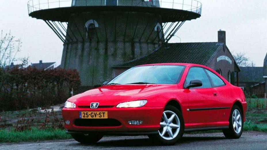 Peugeot 406 Coupe: um dos modelos mais famosos da marca francesa conseguiu ser ainda mais belo que o sedã | <a href="https://beta-develop.quatrorodas.abril.com.br/noticias/sergio-pininfarina-morre-aos-85-anos-324190_p.shtml" target="_blank" rel="migration">Leia mais</a> Peugeot 406 Coupe: um dos modelos mais famosos da marca francesa conseguiu ser ainda mais belo que o sedã | <a href="https://beta-develop.quatrorodas.abril.com.br/noticias/sergio-pininfarina-morre-aos-85-anos-324190_p.shtml" target="_blank" rel="migration">Leia mais</a>
