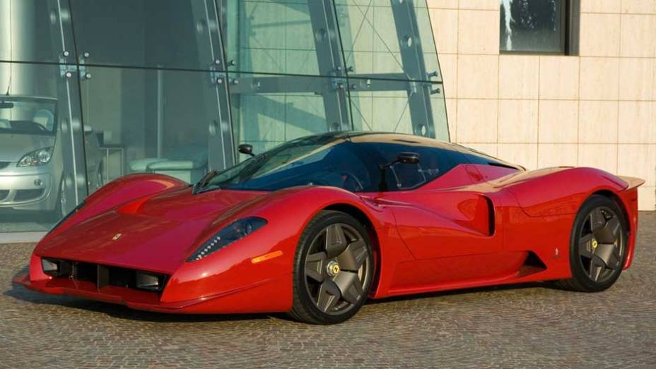 Pininfarina Ferrari P4-5: este protótipo foi feito especialmente para James Glickenhaus na base de uma Enzo e custou US$ 4 milhões | <a href="https://beta-develop.quatrorodas.abril.com.br/noticias/sergio-pininfarina-morre-aos-85-anos-324190_p.shtml" target="_blank" rel="migration">Leia ma</a>