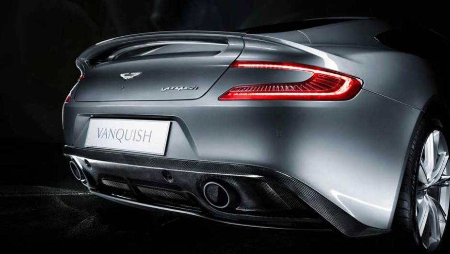 Novo Aston Martin Vanquish | <a href="https://beta-develop.quatrorodas.abril.com.br/saloes/paris/2012/aston-martin-vanquish-702721.shtml" rel="migration">Leia mais</a>