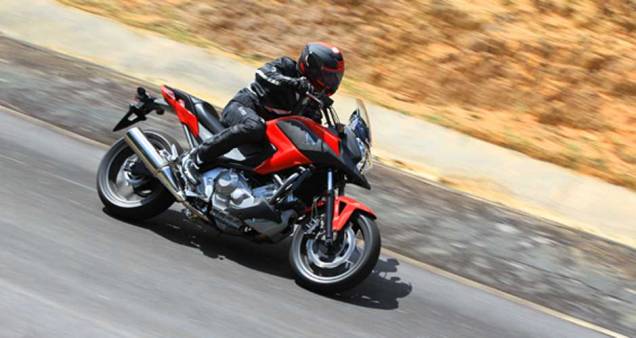 O design esportivo é um de seus pontos fortes | <a href="https://beta-develop.quatrorodas.abril.com.br/moto/noticias/honda-nc-700x-made-in-manaus-691787.shtml" rel="migration">Leia mais</a> O design esportivo é um de seus pontos fortes | <a href="https://beta-develop.quatrorodas.abril.com.br/moto/noticias/honda-nc-700x-made-in-manaus-691787.shtml" rel="migration">Leia mais</a>