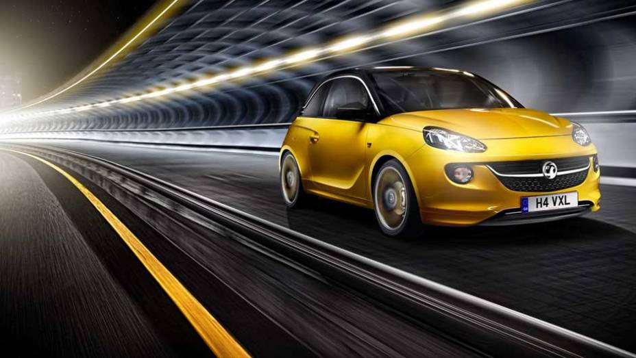 Adam tem capacidade para transportar até 4 ocupantes | <a href="https://beta-develop.quatrorodas.abril.com.br/saloes/paris/2012/opel-adam-702610.shtml" rel="migration">Leia mais</a>