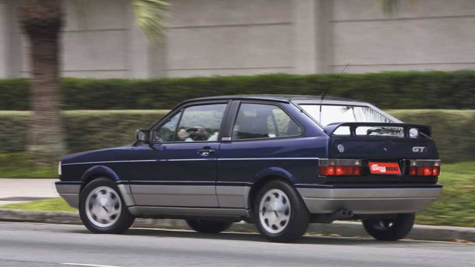 Com estilo diferenciado e um possante motor AP 2.0, o GTi virou o sonho de consumo de toda uma geração | <a href="https://beta-develop.quatrorodas.abril.com.br/reportagens/classicos/gol-completa-35-anos-veja-10-curiosidades-863880.shtml" rel="migration">Leia mais</a> Com estilo diferenciado e um possante motor AP 2.0, o GTi virou o sonho de consumo de toda uma geração | <a href="https://beta-develop.quatrorodas.abril.com.br/reportagens/classicos/gol-completa-35-anos-veja-10-curiosidades-863880.shtml" rel="migration">Leia mais</a>