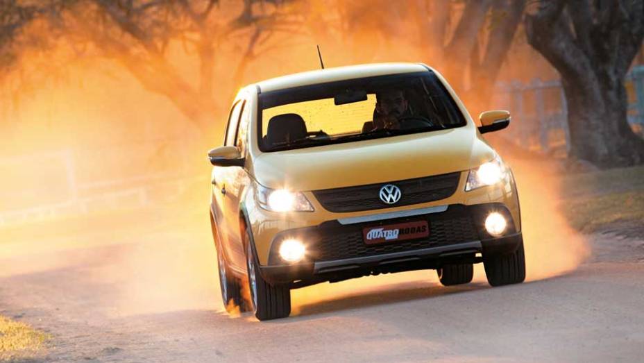 A dianteira inspirada no Tiguan tem visual limpo, mesmo com os adereços da versão Rallye | <a href="https://beta-develop.quatrorodas.abril.com.br/reportagens/classicos/gol-completa-35-anos-veja-10-curiosidades-863880.shtml" rel="migration">Leia mais</a> A dianteira inspirada no Tiguan tem visual limpo, mesmo com os adereços da versão Rallye | <a href="https://beta-develop.quatrorodas.abril.com.br/reportagens/classicos/gol-completa-35-anos-veja-10-curiosidades-863880.shtml" rel="migration">Leia mais</a>