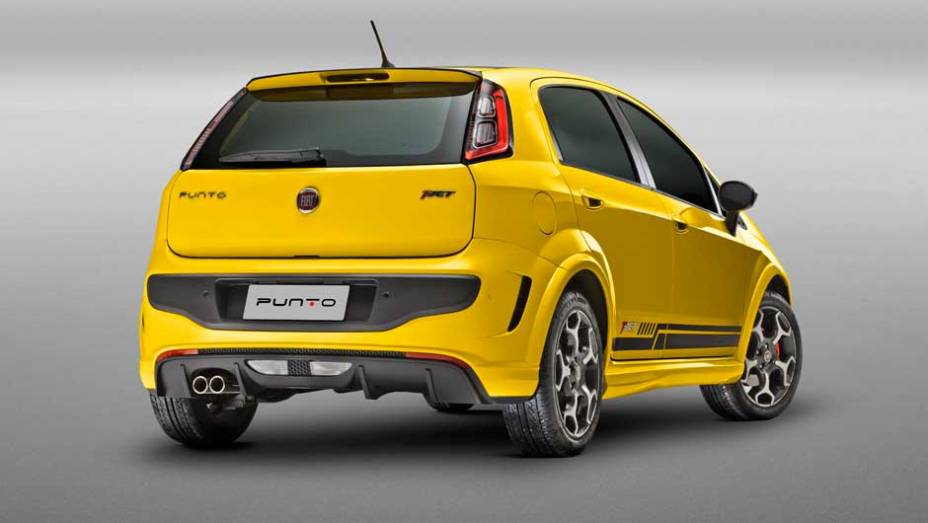 O aplique preto na traseira simula um extrator de ar e incorpora a ponteira dupla | <a href="https://beta-develop.quatrorodas.abril.com.br/carros/lancamentos/fiat-punto-2013-693625.shtml" target="_blank" rel="migration">Leia mais</a>
