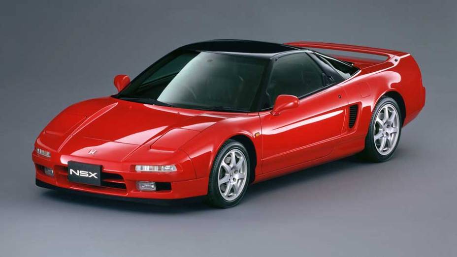 Boa aerodin&acirc;mica permitia com que o NSX oferecesse estabilidade acima do comum, quando se aproximava da velocidade m&aacute;xima <a href="https://beta-develop.quatrorodas.abril.com.br/reportagens/classicos/japones-valente-828328.shtml" rel="migration">| Leia mais|</a> <a href="https://quatroro" rel="migration"></a>