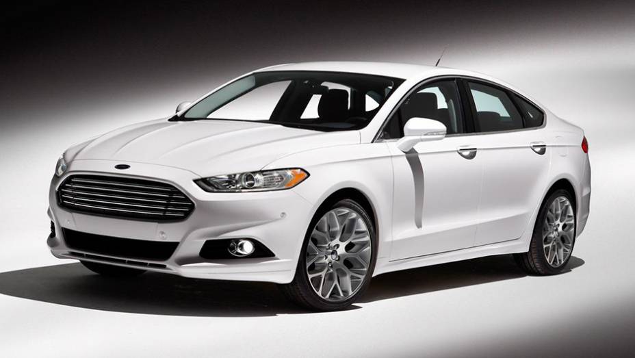 Nos EUA, o Ford Fusion Hybrid Titanium (j&aacute; em uma nova gera&ccedil;&atilde;o) custa o equivalente a R$ 98.449 (US$ 31.840). No territ&oacute;rio brasileiro, seu valor salta para R$ 132.398.