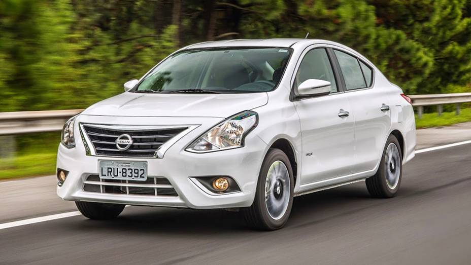 Curiosamente, o Nissan Versa é um dos raros casos em que o preço brasileiro é mais competitivo. A versão SL daqui sai por R$ 49.760, enquanto nos EUA custa R$ 54.388 (US$ 17.590).