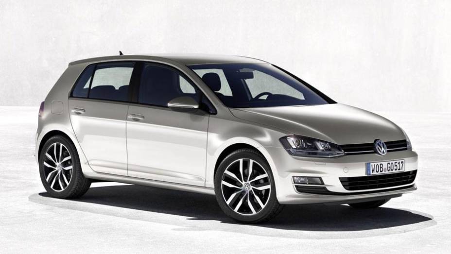 Novo VW Golf em sua sétima geração | <a href="https://beta-develop.quatrorodas.abril.com.br/saloes/paris/2012/golf-chega-setima-geracao-702391.shtml" rel="migration">Leia mais</a>