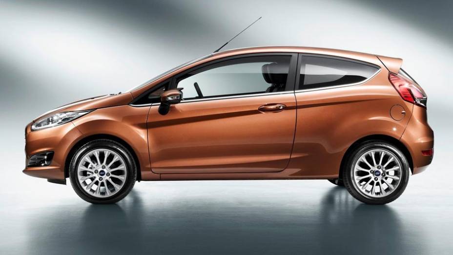 O hatch, que deverá ser fabricado no Brasil em 2013, passou por um facelift. | <a href="https://beta-develop.quatrorodas.abril.com.br/salao-do-automovel/2012/carros/fiesta-704046.shtml" rel="migration">Leia mais</a>