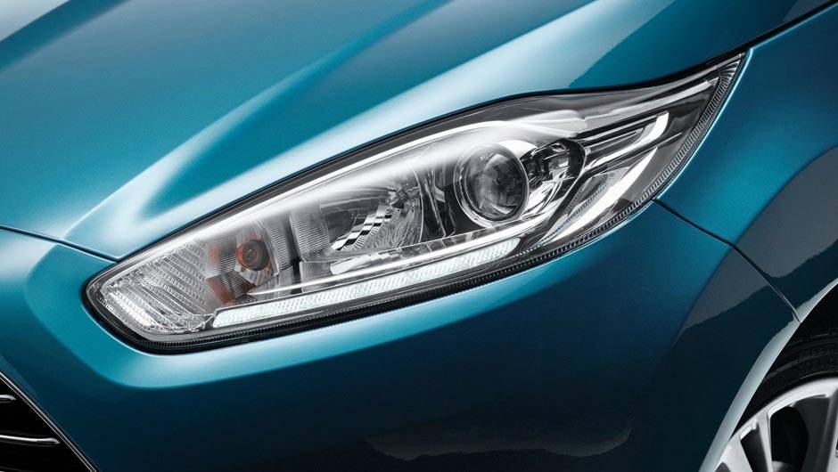 Tamb&eacute;m h&aacute; altera&ccedil;&otilde;es no para-choque dianteiro, incluindo formato e posi&ccedil;&atilde;o dos far&oacute;is de neblina. | <a href="https://beta-develop.quatrorodas.abril.com.br/salao-do-automovel/2012/carros/fiesta-704046.shtml" rel="migration">Leia mais</a>