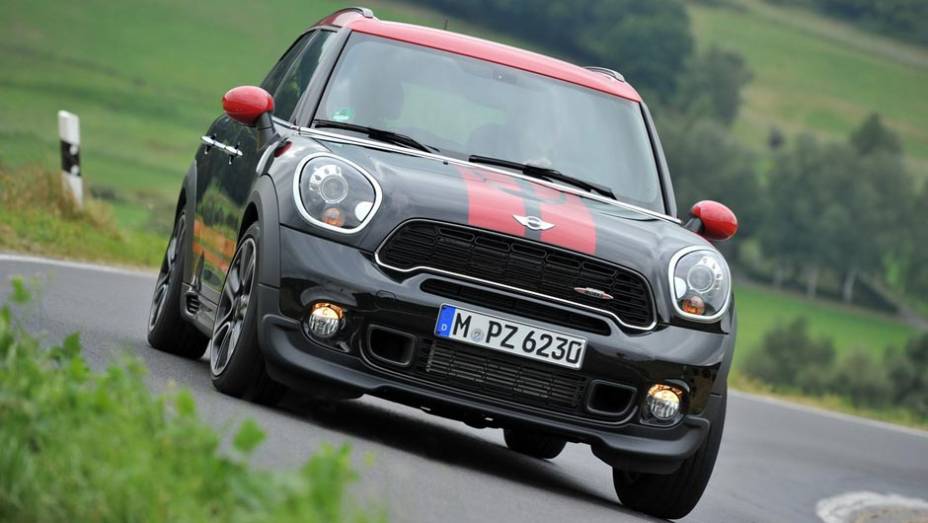 Mini anunciou a vers&atilde;o JCW do Countryman