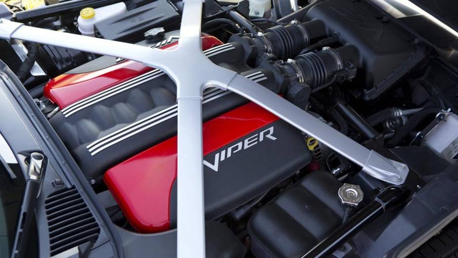 Motor &eacute; um 8.4 V10 de 640 cv e 82,8 mkgf de torque  o motor esportivo aspirado com maior quantidade de de for&ccedil;a nos dias de hoje, segundo a marca