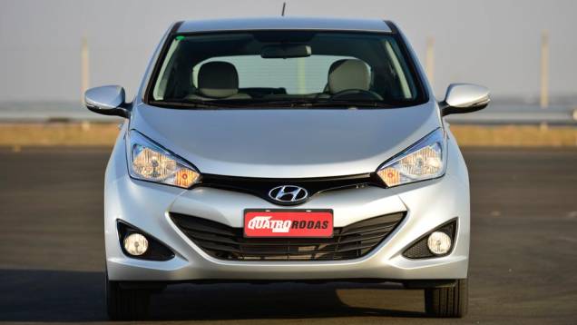 A versão básica inclui, de série, ar-condicionado, direção hidráulica e airbag duplo | <a href="https://beta-develop.quatrorodas.abril.com.br/noticias/fabricantes/todas-especificacoes-hyundai-hb20-701531.shtml" target="_blank" rel="migration">Confira todas as informações do modelo aq</a> A versão básica inclui, de série, ar-condicionado, direção hidráulica e airbag duplo | <a href="https://beta-develop.quatrorodas.abril.com.br/noticias/fabricantes/todas-especificacoes-hyundai-hb20-701531.shtml" target="_blank" rel="migration">Confira todas as informações do modelo aq</a>