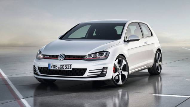 Outra vers&atilde;o mostrada foi a GTI. | <a href="https://beta-develop.quatrorodas.abril.com.br/saloes/paris/2012/golf-chega-setima-geracao-702391.shtml" rel="migration">Leia mais</a>