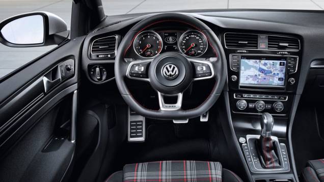 O conjunto vai de 0 a 100 km/h em 6,6 segundos e alcan&ccedil;a velocidade m&aacute;xima de 250 km/h. | <a href="https://beta-develop.quatrorodas.abril.com.br/saloes/paris/2012/golf-chega-setima-geracao-702391.shtml" rel="migration">Leia mais</a>
