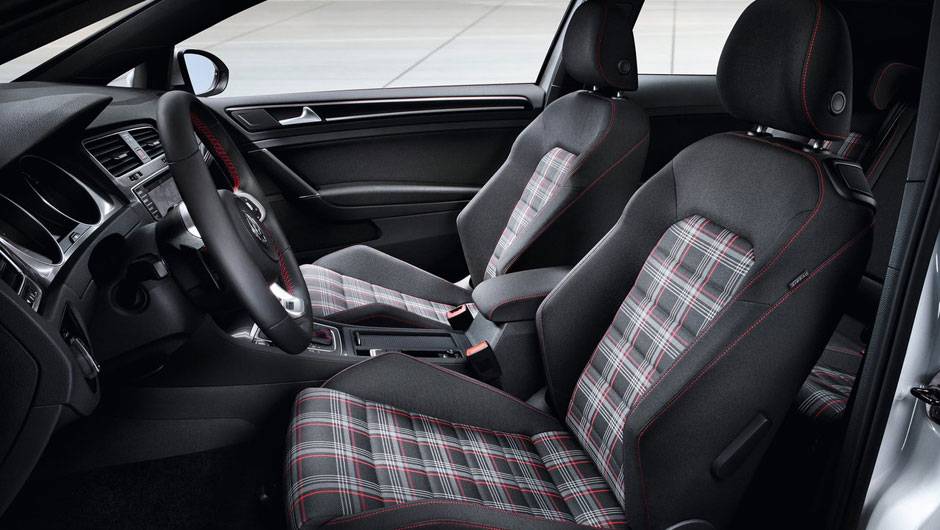 A versão de produção do GTI será feita em 2013. | <a href="https://beta-develop.quatrorodas.abril.com.br/saloes/paris/2012/golf-chega-setima-geracao-702391.shtml" rel="migration">Leia mais</a> A versão de produção do GTI será feita em 2013. | <a href="https://beta-develop.quatrorodas.abril.com.br/saloes/paris/2012/golf-chega-setima-geracao-702391.shtml" rel="migration">Leia mais</a>