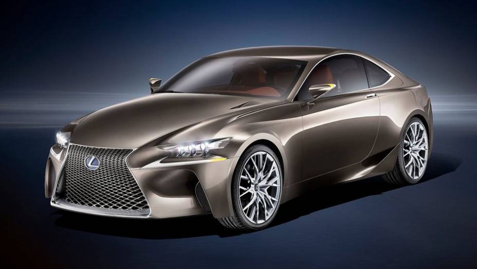 A Lexus revelou o LF-CC concept, coupé que traz visual bastante inovador e poderá inspirar o design do novo IS, em 2014. | <a href="%20https://beta-develop.quatrorodas.abril.com.br/saloes/paris/2012/lexus-lf-cc-702448.shtml" rel="migration">Leia mais</a>