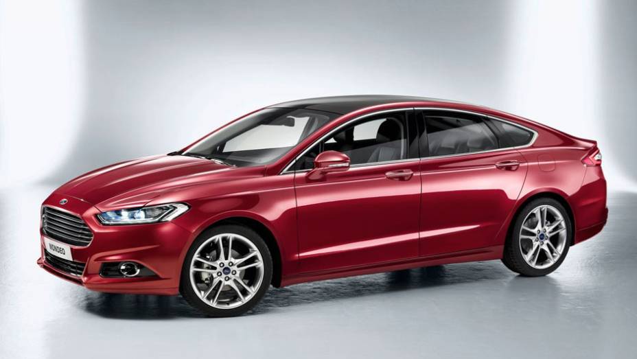 O carro tem uma versão sedã... | <a href="https://beta-develop.quatrorodas.abril.com.br/saloes/paris/2012/ford-mondeo-702566.shtml" rel="migration">Leia mais</a> O carro tem uma versão sedã... | <a href="https://beta-develop.quatrorodas.abril.com.br/saloes/paris/2012/ford-mondeo-702566.shtml" rel="migration">Leia mais</a>
