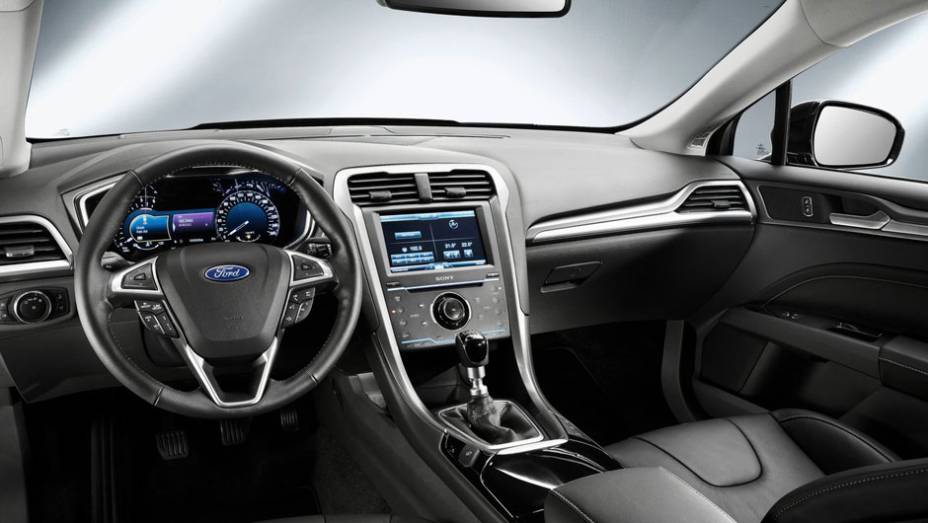 Faróis de LED e cintos de segurança infláveis também compõem o conjunto. | <a href="%20https://beta-develop.quatrorodas.abril.com.br/saloes/paris/2012/ford-mondeo-702566.shtml" rel="migration">Leia mais</a> Faróis de LED e cintos de segurança infláveis também compõem o conjunto. | <a href="%20https://beta-develop.quatrorodas.abril.com.br/saloes/paris/2012/ford-mondeo-702566.shtml" rel="migration">Leia mais</a>