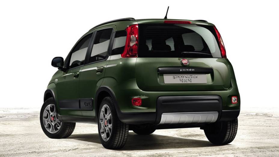 Além dos acessórios exclusivos, o Panda 4x4 oferece duas cores especiais, batizadas de Sicilia Orange e Toscana Green. | <a href="%20https://beta-develop.quatrorodas.abril.com.br/saloes/paris/2012/fiat-panda-4x4-702561.shtml" rel="migration">Leia mais</a>