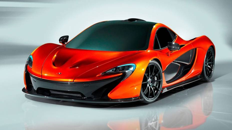 A McLaren lan&ccedil;ou o P1, supercarro que chega para substituir o tradicional F1. | <a href="%20https://beta-develop.quatrorodas.abril.com.br/saloes/paris/2012/mclaren-p1-702427.shtml" rel="migration">Leia mais</a>