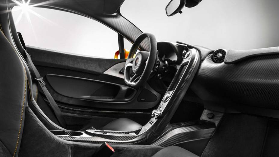 McLaren P1 | <a href="https://beta-develop.quatrorodas.abril.com.br/saloes/paris/2012/mclaren-p1-702427.shtml" rel="migration">Leia mais</a> McLaren P1 | <a href="https://beta-develop.quatrorodas.abril.com.br/saloes/paris/2012/mclaren-p1-702427.shtml" rel="migration">Leia mais</a>