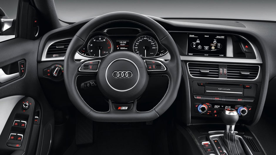 Os modelos v&ecirc;m com c&acirc;mbio S-tronic de sete velocidades | <a href="https://beta-develop.quatrorodas.abril.com.br/salao-do-automovel/2012/carros/s4-s4-avant-704307.shtml" rel="migration">Leia mais</a>