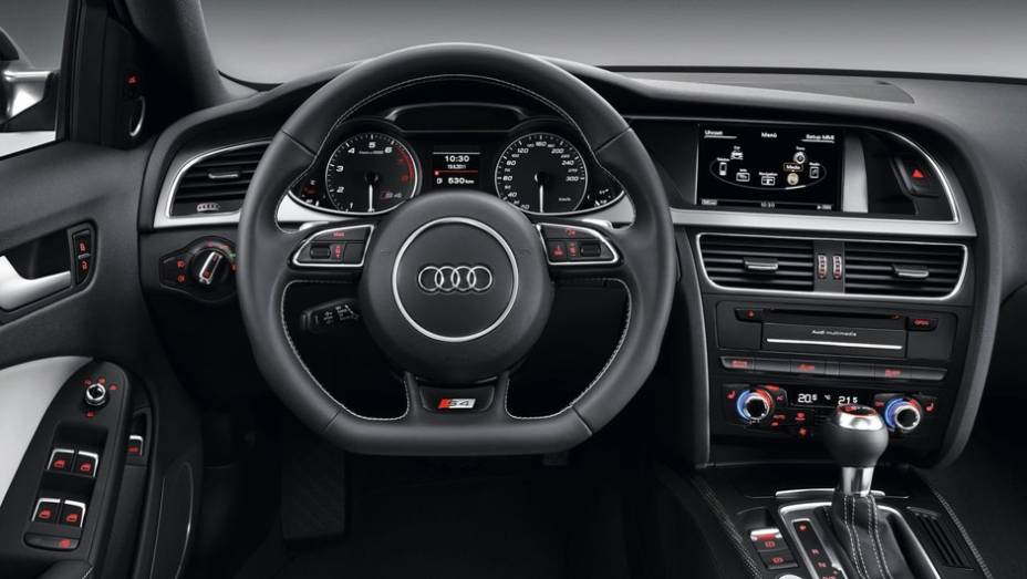 Os modelos vêm com câmbio S-tronic de sete velocidades | <a href="https://beta-develop.quatrorodas.abril.com.br/salao-do-automovel/2012/carros/s4-s4-avant-704307.shtml" rel="migration">Leia mais</a> Os modelos vêm com câmbio S-tronic de sete velocidades | <a href="https://beta-develop.quatrorodas.abril.com.br/salao-do-automovel/2012/carros/s4-s4-avant-704307.shtml" rel="migration">Leia mais</a>