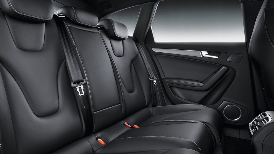 Programa eletr&ocirc;nico de estabilidade (ESP) e cintos de seguran&ccedil;a com sensor de afivelamento completam a lista | <a href="%20https://beta-develop.quatrorodas.abril.com.br/noticias/fabricantes/audi-traz-modelos-s4-ao-brasil-704081.shtml" rel="migration">Leia mais</a>