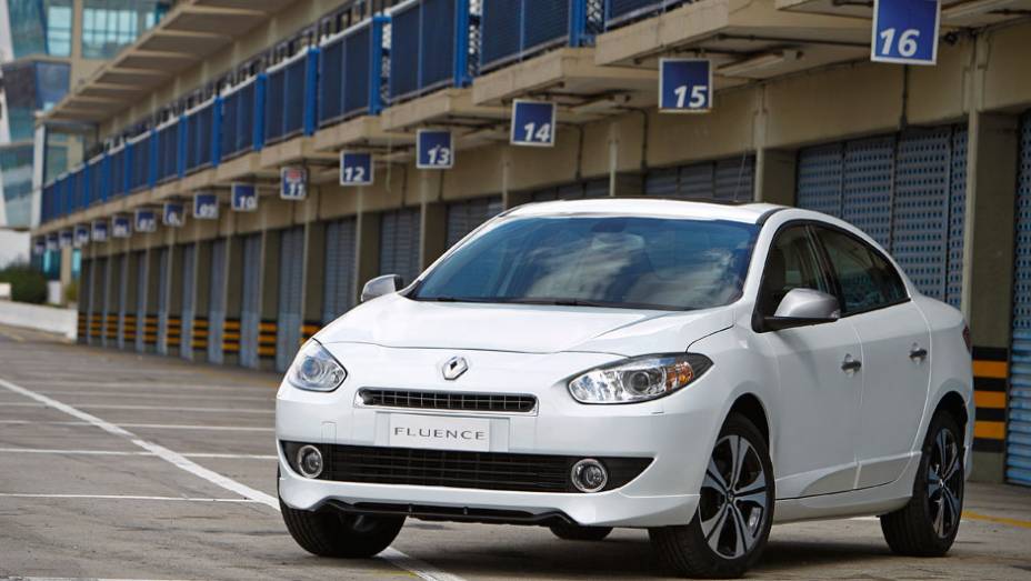 O Fluence GT &eacute; criado pela Renault Sport, respons&aacute;vel pela prepara&ccedil;&atilde;o dos modelos esportivos da marca | <a href="https://beta-develop.quatrorodas.abril.com.br/carros/lancamentos/renault-fluence-gt-721405.shtml" rel="migration">Leia mais</a>