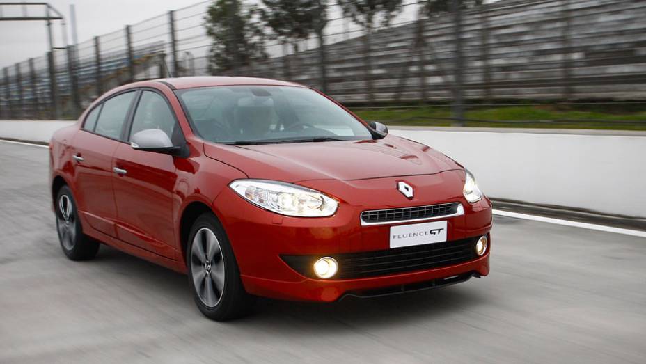 O Fluence GT &eacute; criado pela Renault Sport, respons&aacute;vel pela prepara&ccedil;&atilde;o dos modelos esportivos da marca | <a href="https://beta-develop.quatrorodas.abril.com.br/carros/lancamentos/renault-fluence-gt-721405.shtml" rel="migration">Leia mais</a>