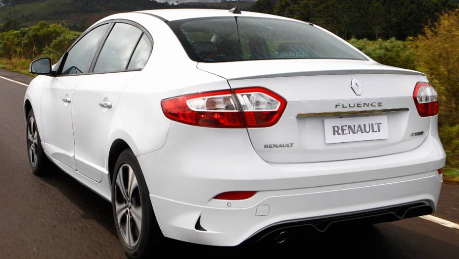 O Fluence GT &eacute; criado pela Renault Sport, respons&aacute;vel pela prepara&ccedil;&atilde;o dos modelos esportivos da marca | <a href="https://beta-develop.quatrorodas.abril.com.br/carros/lancamentos/renault-fluence-gt-721405.shtml" rel="migration">Leia mais</a>