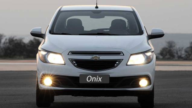 Desenvolvido totalmente no Brasil, o Onix incorpora as últimas tendências de estilo da Chevrolet mundial | <a href="%20https://beta-develop.quatrorodas.abril.com.br/salao-do-automovel/2012/carros/onix-708485.shtml" rel="migration">Leia mais</a> Desenvolvido totalmente no Brasil, o Onix incorpora as últimas tendências de estilo da Chevrolet mundial | <a href="%20https://beta-develop.quatrorodas.abril.com.br/salao-do-automovel/2012/carros/onix-708485.shtml" rel="migration">Leia mais</a>