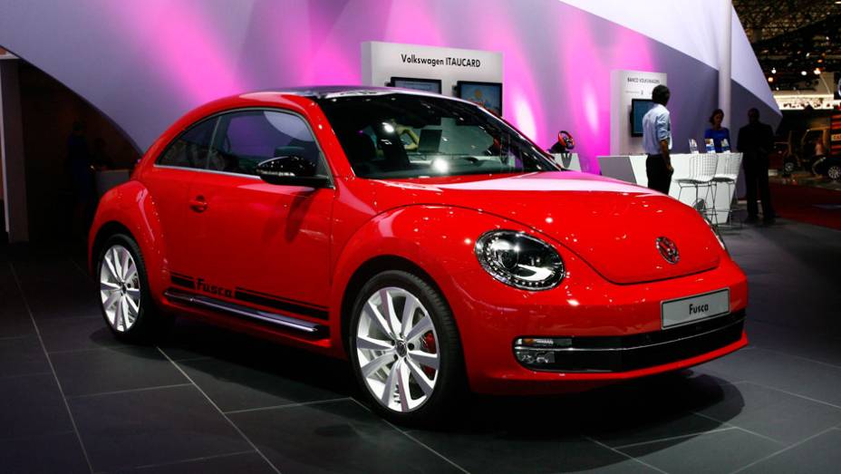 Um nome tradicional da VW está de volta ao mercado: trata-se do novo Fusca | <a href="https://beta-develop.quatrorodas.abril.com.br/salao-do-automovel/2012/carros/fusca-703948.shtml" rel="migration">Leia mais</a>