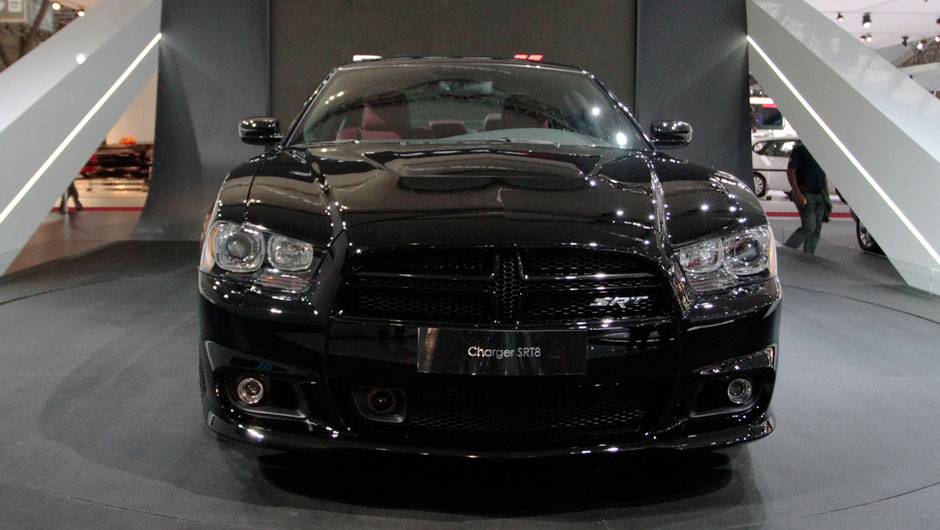 Charger &eacute; um dos concorrentes do Camaro <a href="https://beta-develop.quatrorodas.abril.com.br/salao-do-automovel/2012/carros/charger-srt8-super-bee-703995.shtml" rel="migration">Leia mais</a>