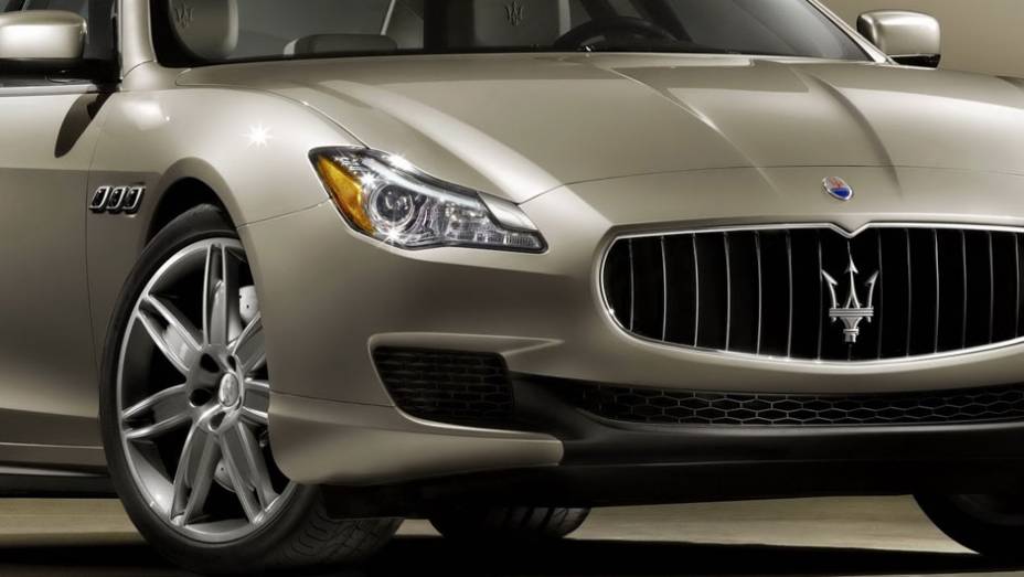 Maserati revela as primeiras imagens e informações do Quattroporte | <a href="https://beta-develop.quatrorodas.abril.com.br/noticias/mercado/maserati-revela-novo-quattroporte-715235.shtml" rel="migration">Leia mais</a>