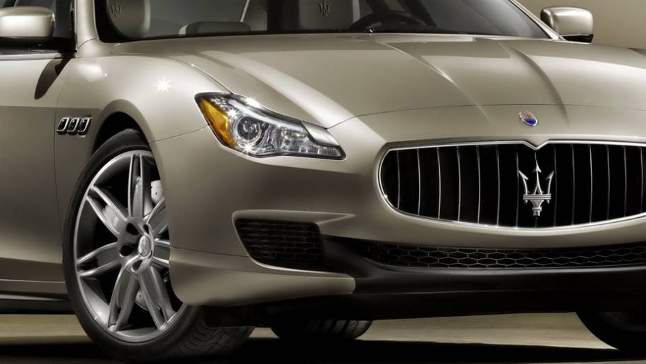 Maserati revela as primeiras imagens e informa&ccedil;&otilde;es do Quattroporte | <a href="https://beta-develop.quatrorodas.abril.com.br/noticias/mercado/maserati-revela-novo-quattroporte-715235.shtml" rel="migration">Leia mais</a>