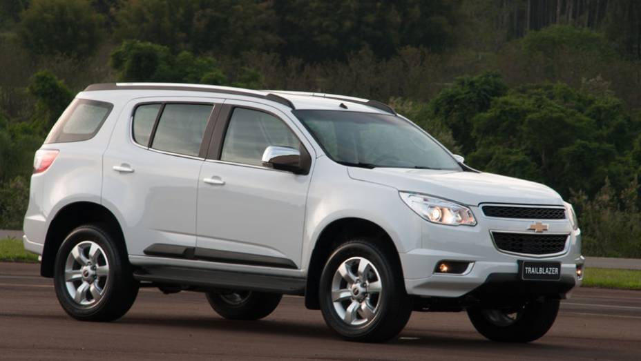 Segundo a GM, ela foi desenvolvida simultaneamente ao projeto da S10, e não é uma simples adaptação da picape | <a href="https://beta-develop.quatrorodas.abril.com.br/carros/lancamentos/chevrolet-trailblazer-718248.shtml" target="_blank" rel="migration">Leia mais</a>