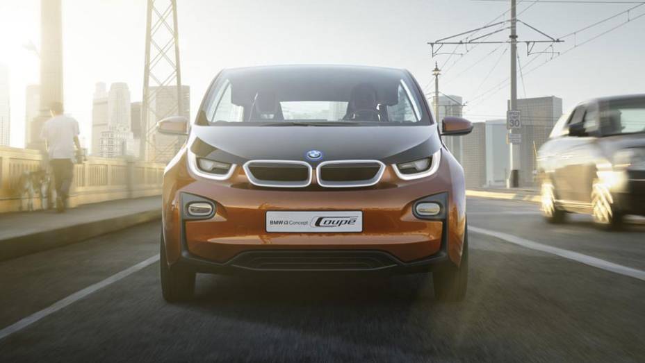 ...incluindo uma nova dianteira e portas redesenhadas | <a href="https://beta-develop.quatrorodas.abril.com.br/saloes/los-angeles/2012/bmw-i3-coupe-concept-724055.shtml" rel="migration">Leia mais</a>