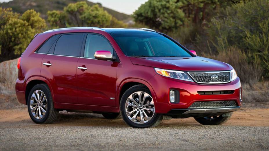 A Kia exibiu o novo Sorento no Salão de Los Angeles | <a href="https://beta-develop.quatrorodas.abril.com.br/saloes/los-angeles/2012/kia-sorento-2014-724885.shtml" rel="migration">Leia mais</a>