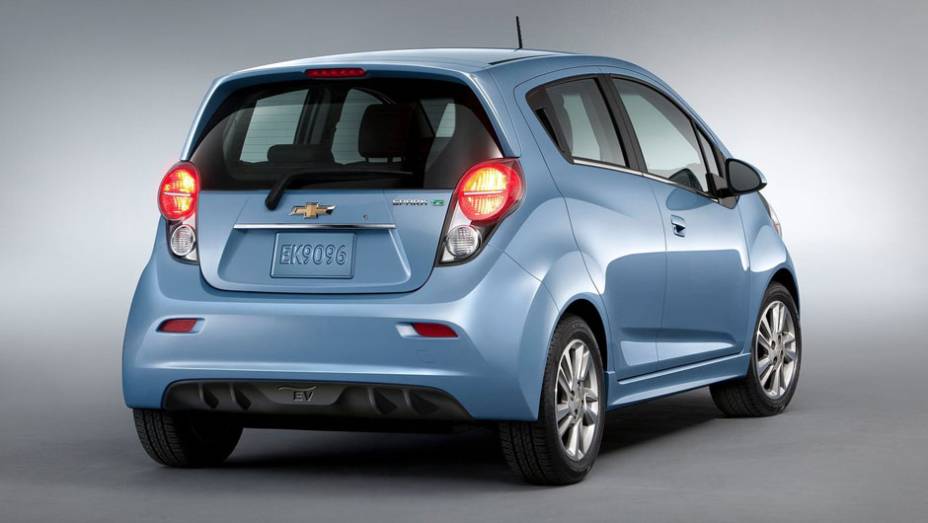 Ele pode acelerar aos 100 km/h em menos de 8s0 | <a href="https://beta-develop.quatrorodas.abril.com.br/saloes/los-angeles/2012/chevrolet-spark-ev-723965.shtml" rel="migration">Leia mais</a>